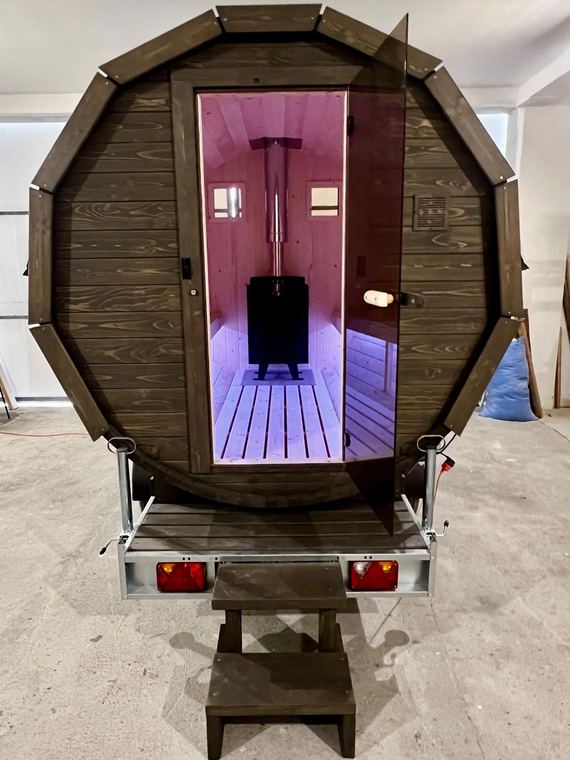 Sauna mobilna w kolorze ciemnego brązu
